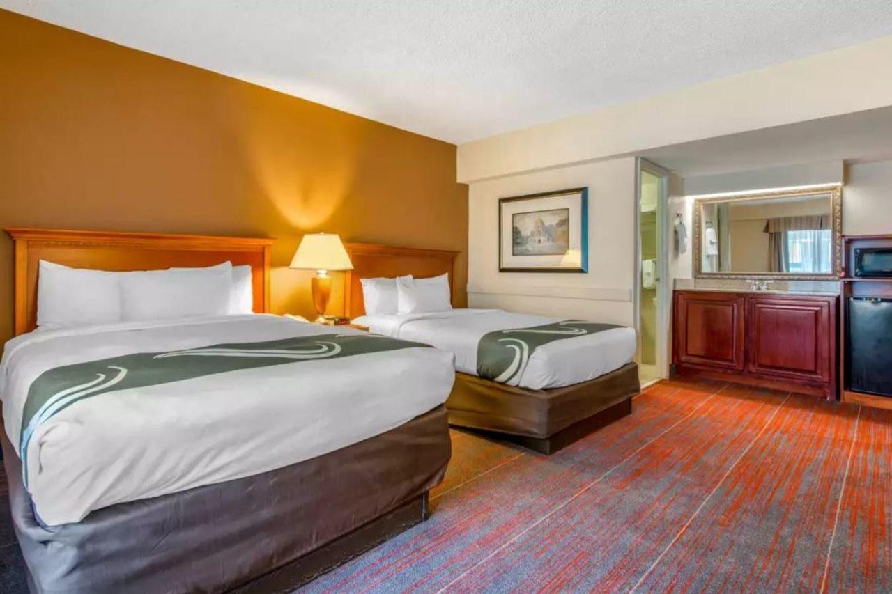 Quality Inn Savannah Historic District Bagian luar foto