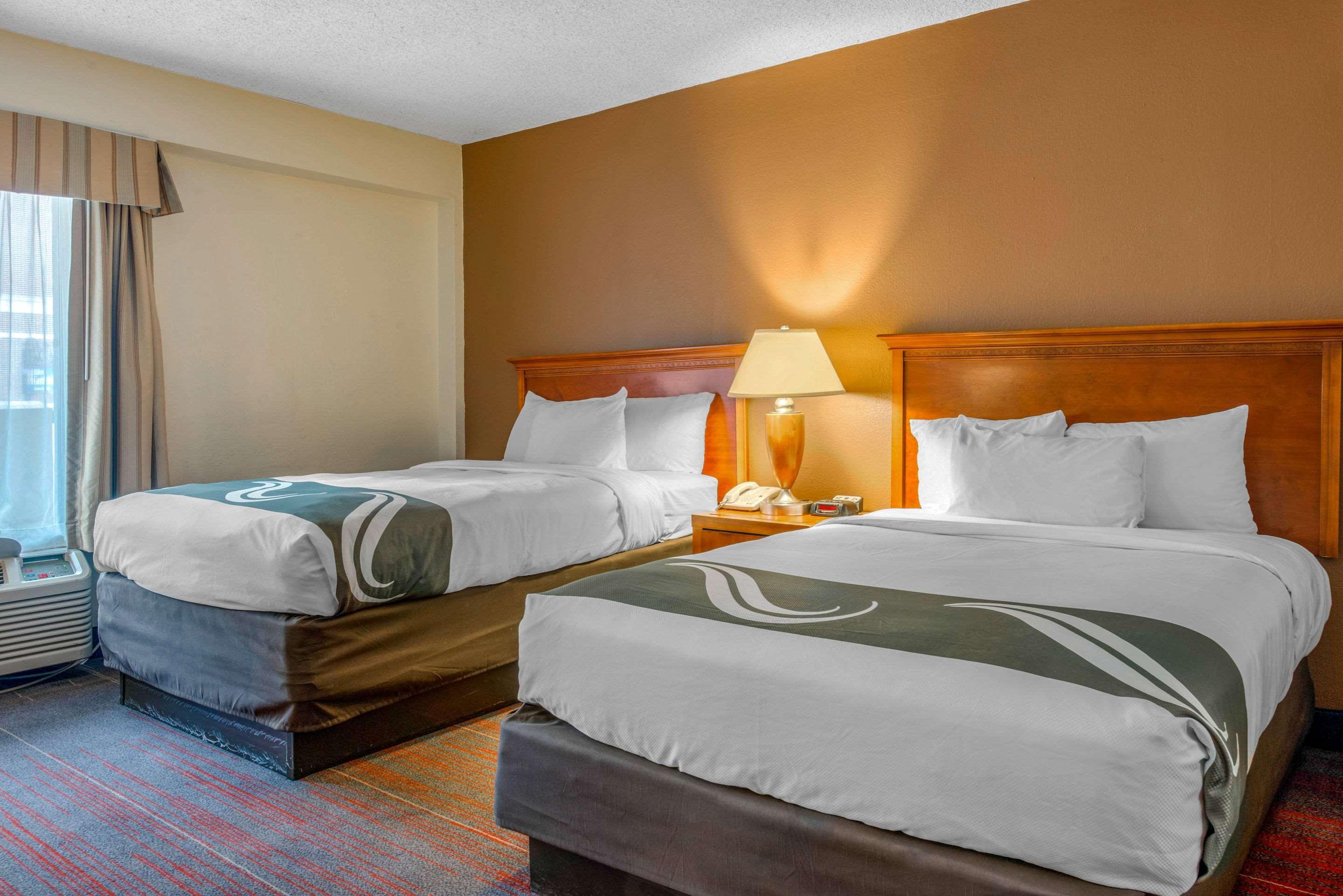 Quality Inn Savannah Historic District Bagian luar foto