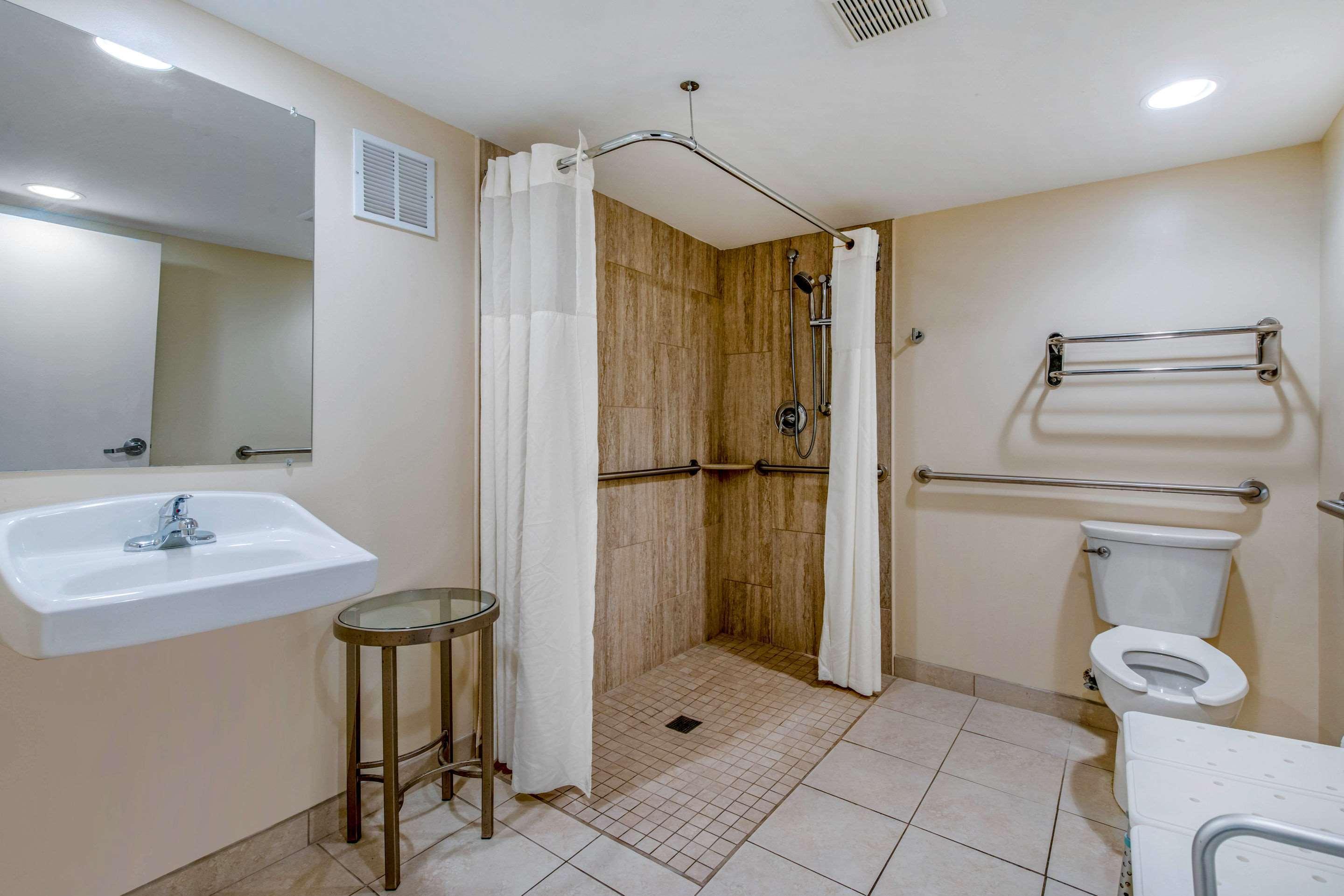 Quality Inn Savannah Historic District Bagian luar foto