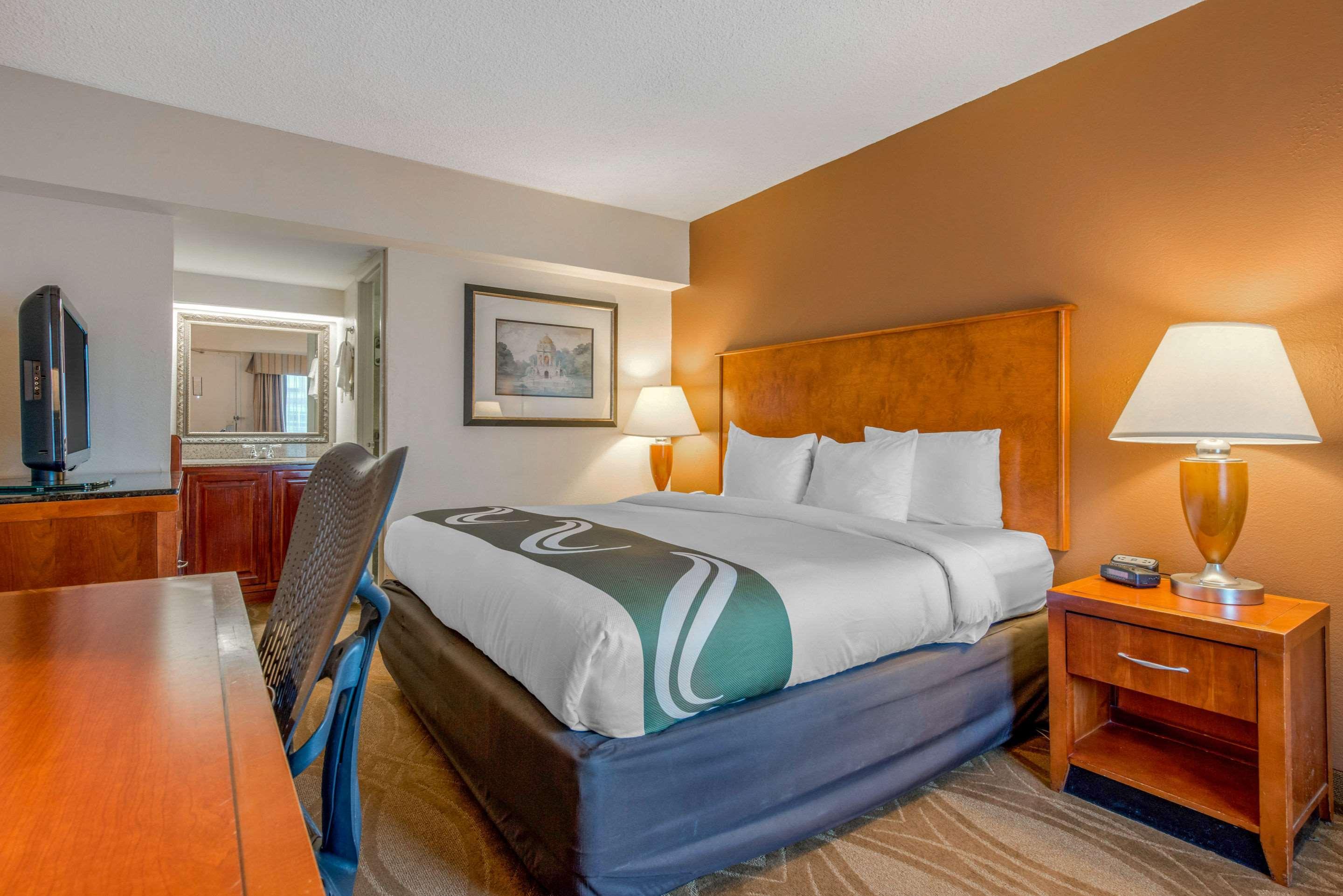 Quality Inn Savannah Historic District Bagian luar foto
