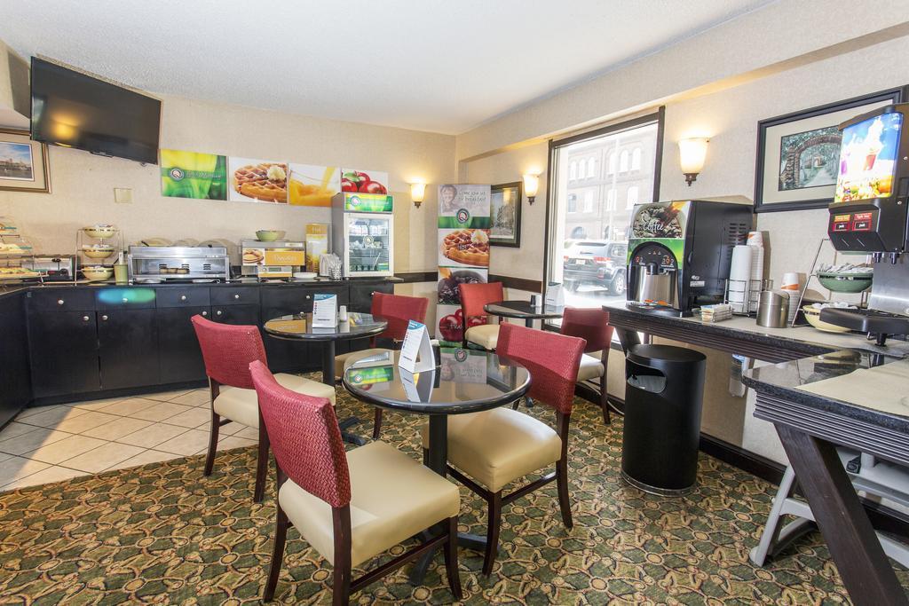 Quality Inn Savannah Historic District Bagian luar foto