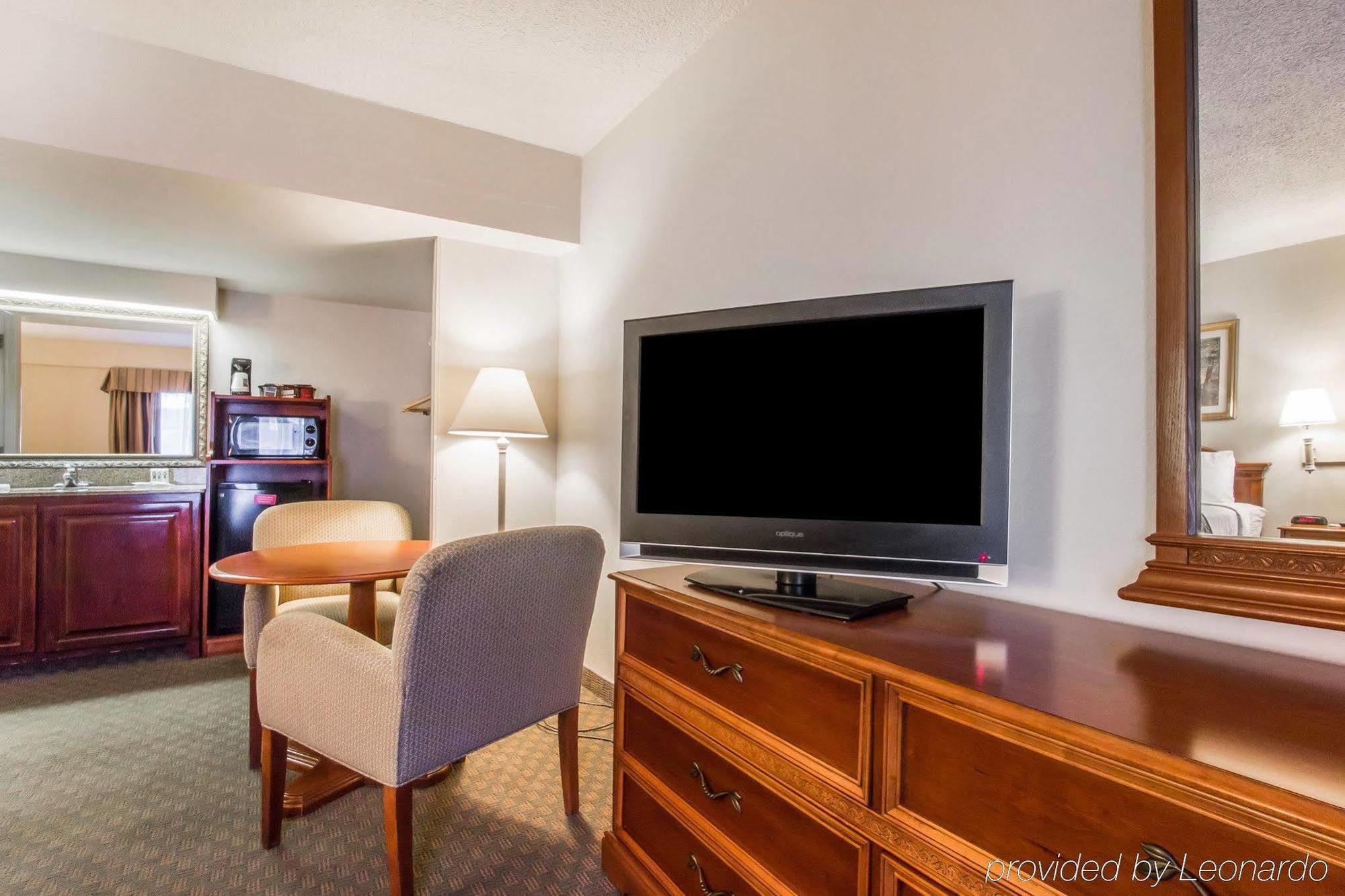 Quality Inn Savannah Historic District Bagian luar foto