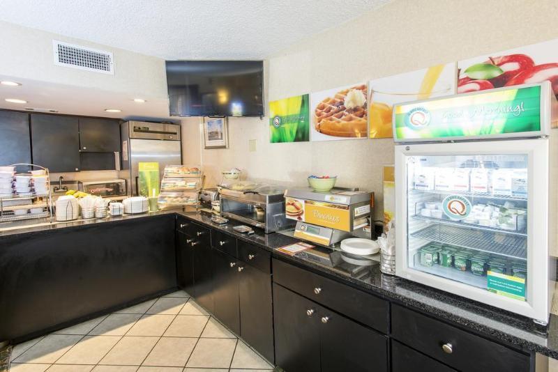 Quality Inn Savannah Historic District Bagian luar foto