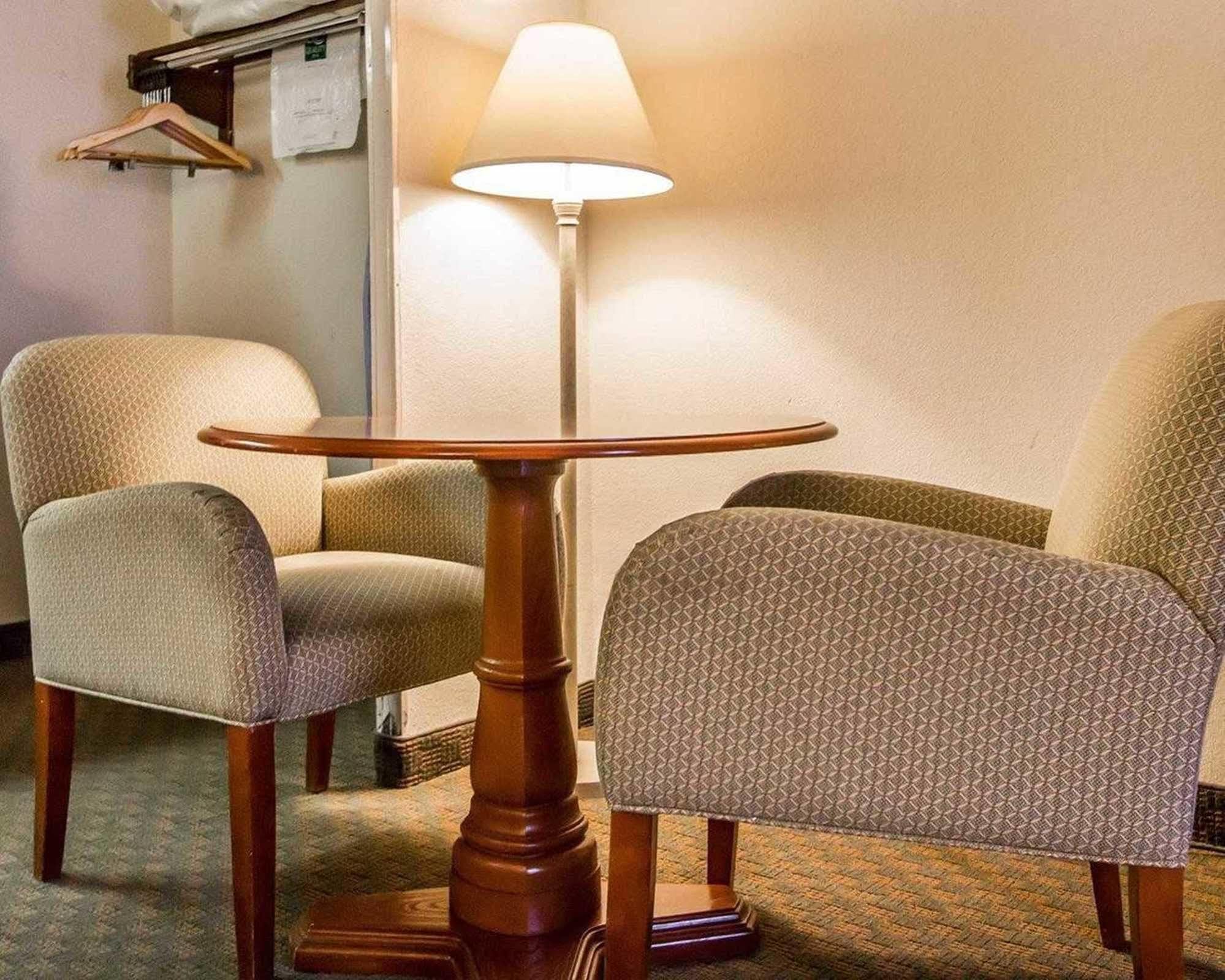 Quality Inn Savannah Historic District Bagian luar foto