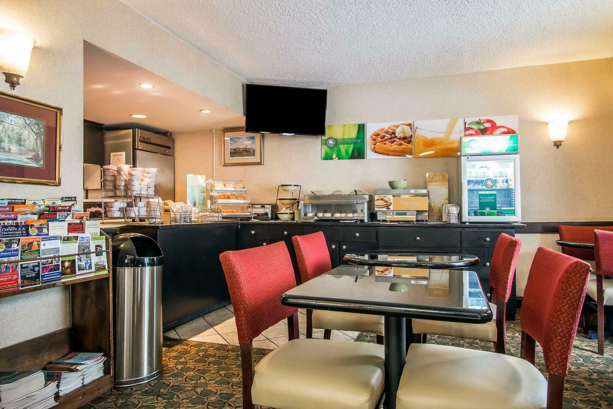 Quality Inn Savannah Historic District Bagian luar foto